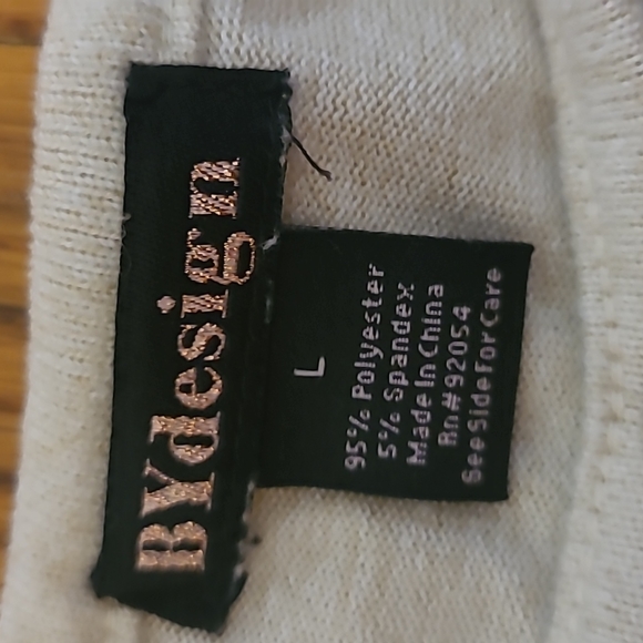 2/$20 Y2K Shopping Diva top sz L - Picture 3 of 3